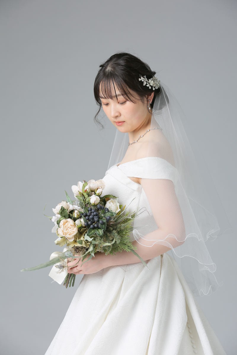 ベール姿で