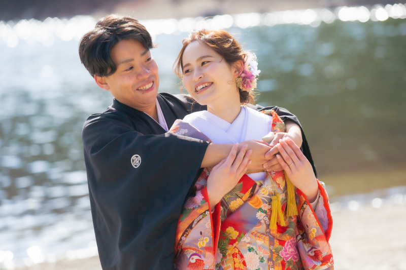 ご新郎様からのバックハグ！