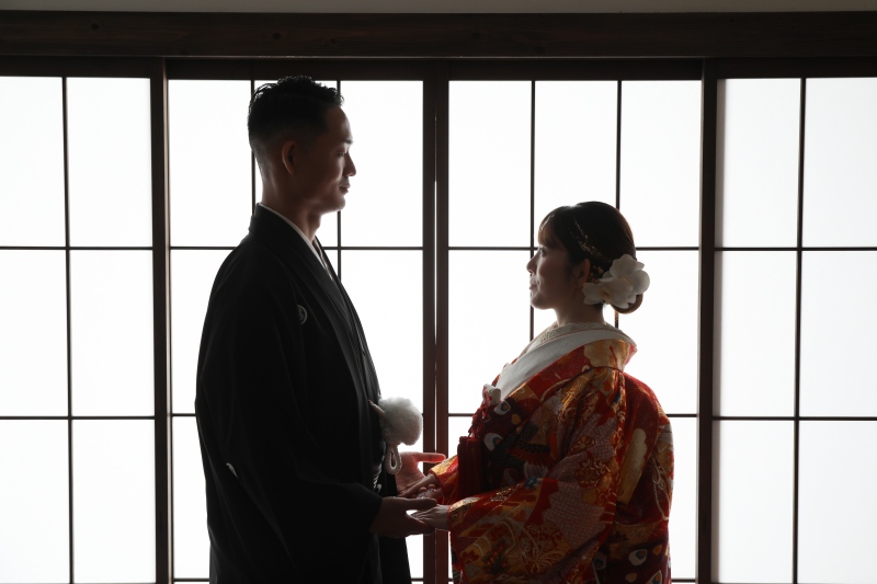 シルエットで雰囲気を変えて