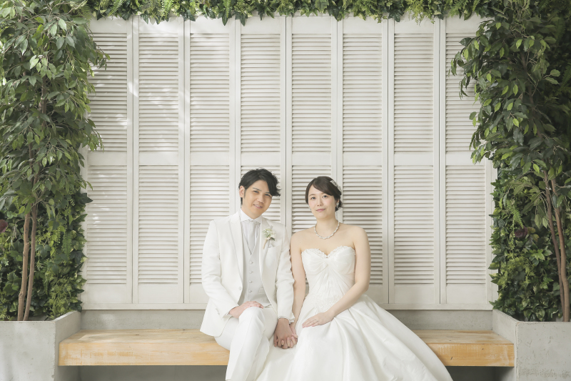 緑が入るベンチ