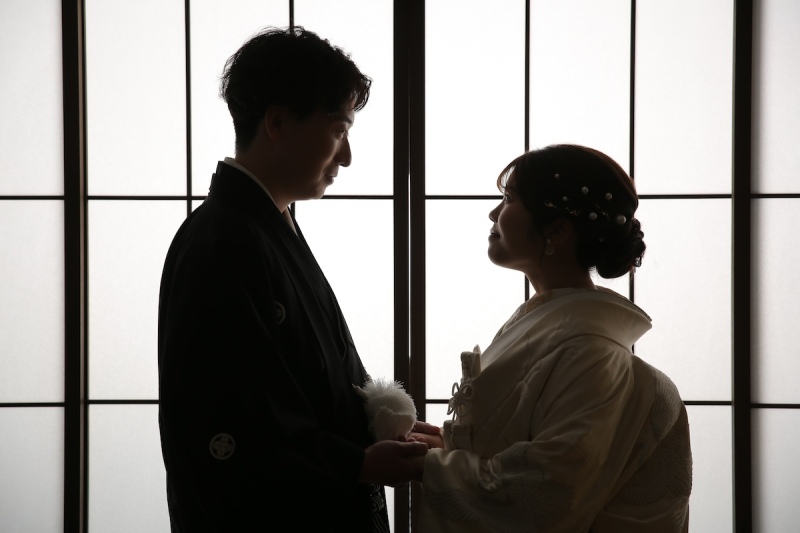 シルエットでドラマチックに