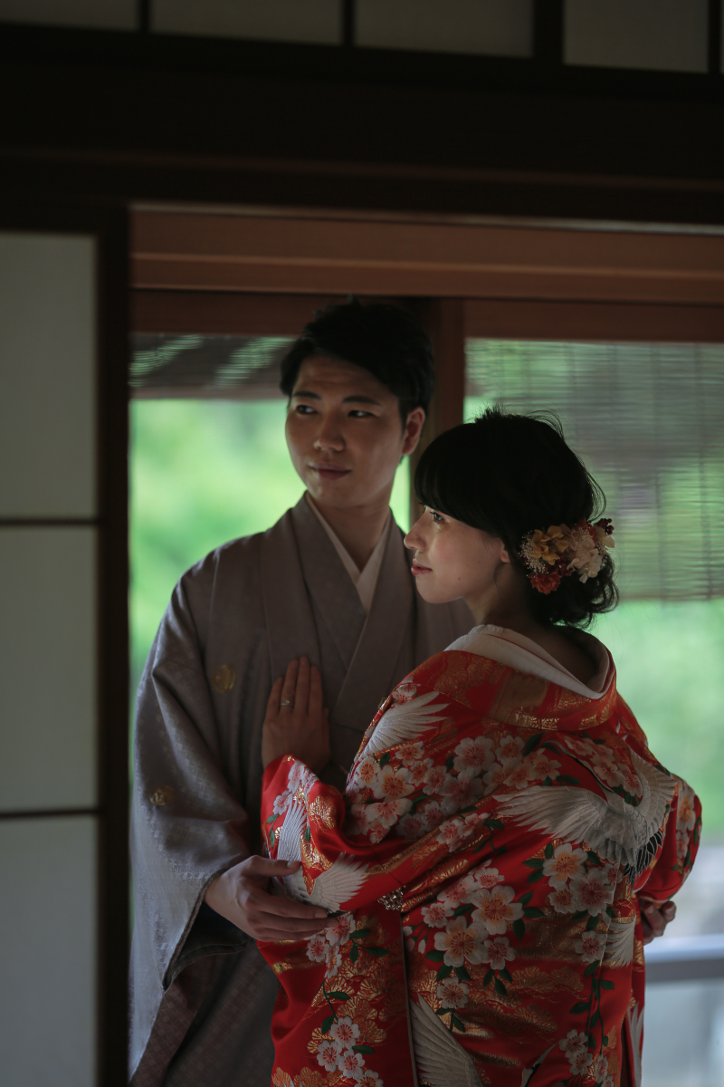 しっとりとした雰囲気で