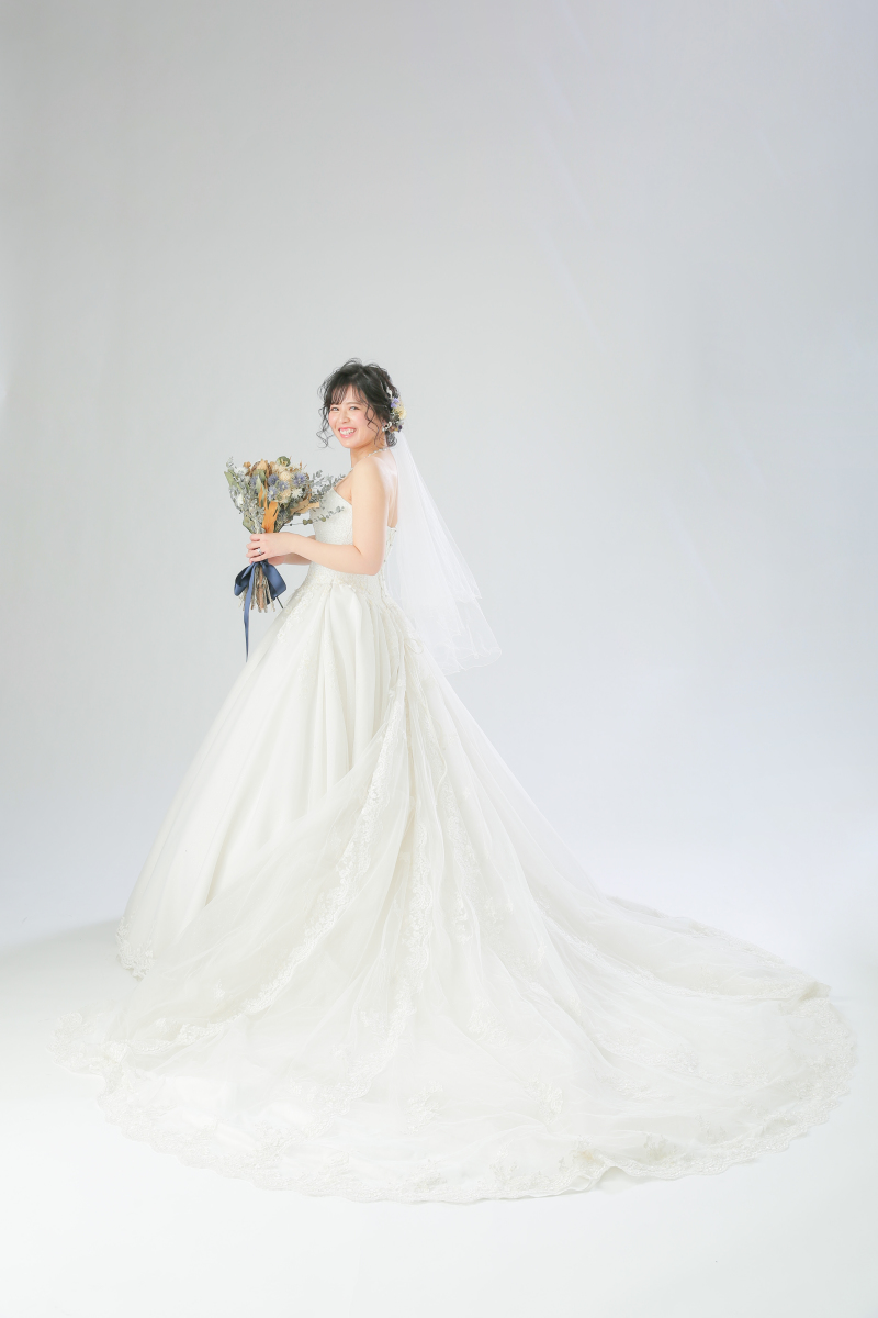 ドレスをしっかりと