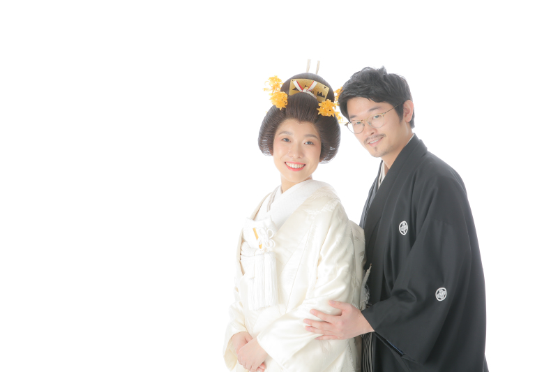 無地背景×白無垢