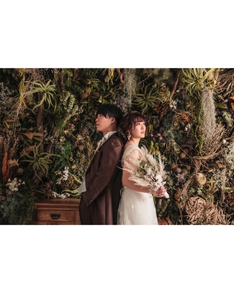 手作りブーケとともに