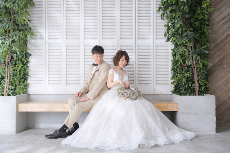 ベンチに座って