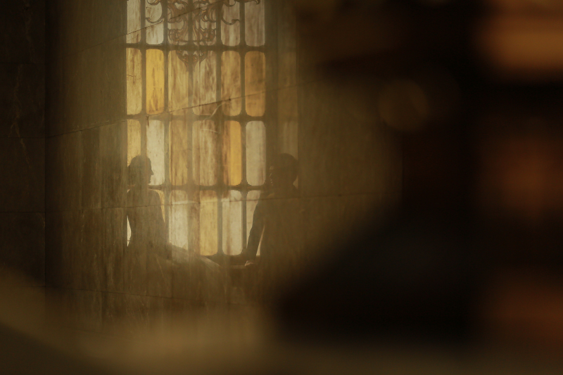 壁に映るお二人を