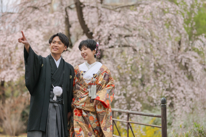桜をバックに！