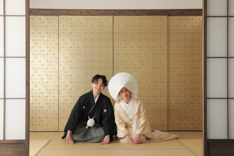 和室で正座ショット