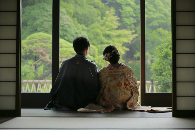 しっとりとした雰囲気で