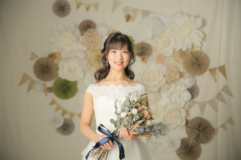 ペーパーファンはスタッフの手作り♪