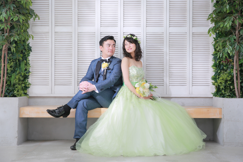 淡いお色味のカラードレスです！