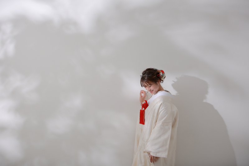 和装をカジュアルなスタジオで。