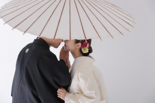 シンプル&times;和装=流行に左右されないオシャレウェディングフォト！