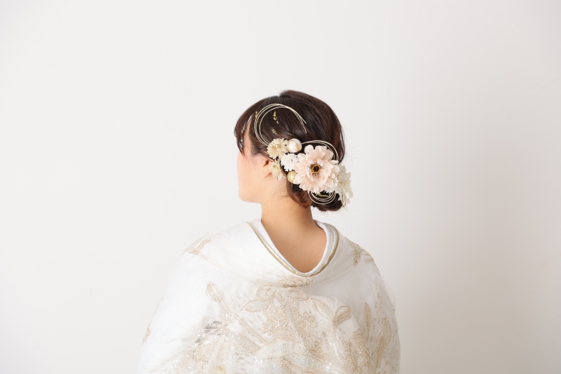 ヘアスタイルも。