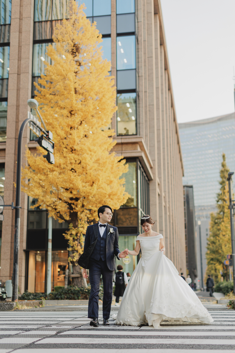 横断歩道を渡ってるところも