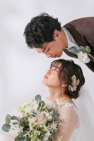 ご希望イメージや小物のお持ち込みで『お二人らしさ』を♪