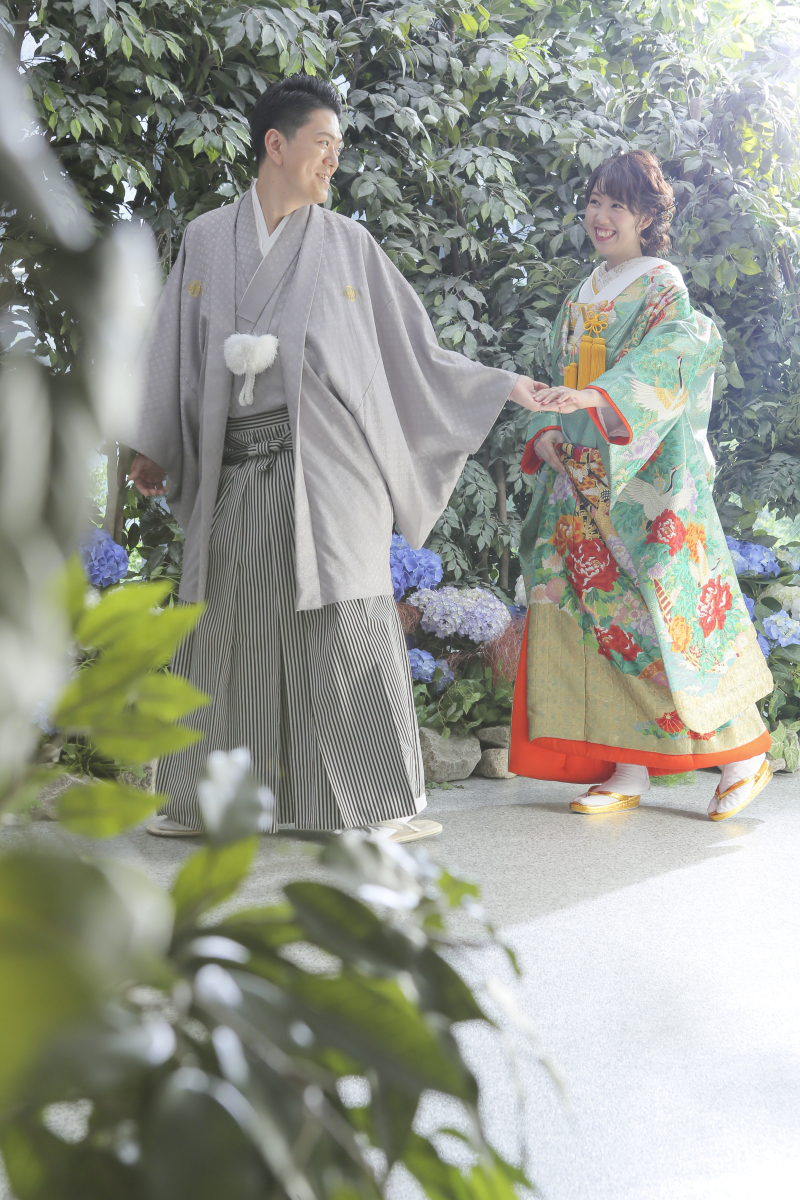 お二人で手をつないで！