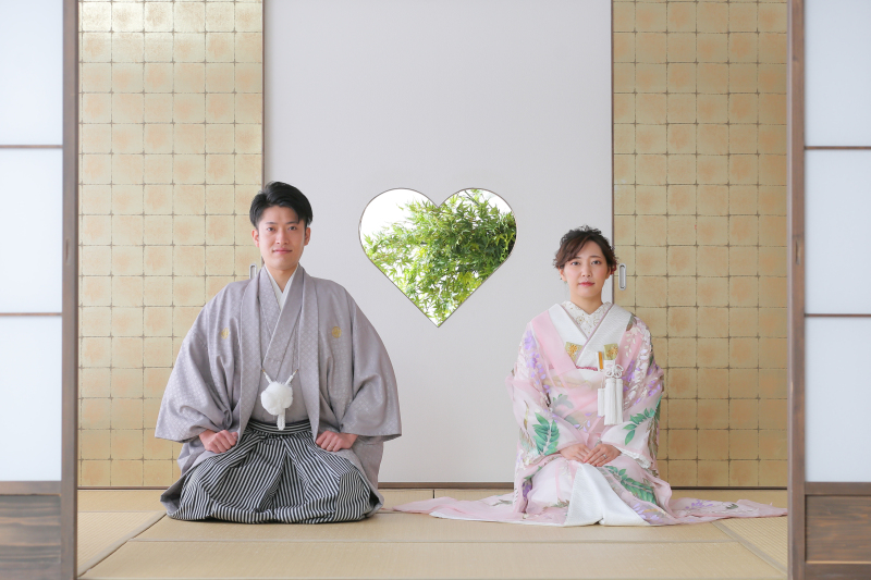 和装も洋装も撮影する方増えています♪