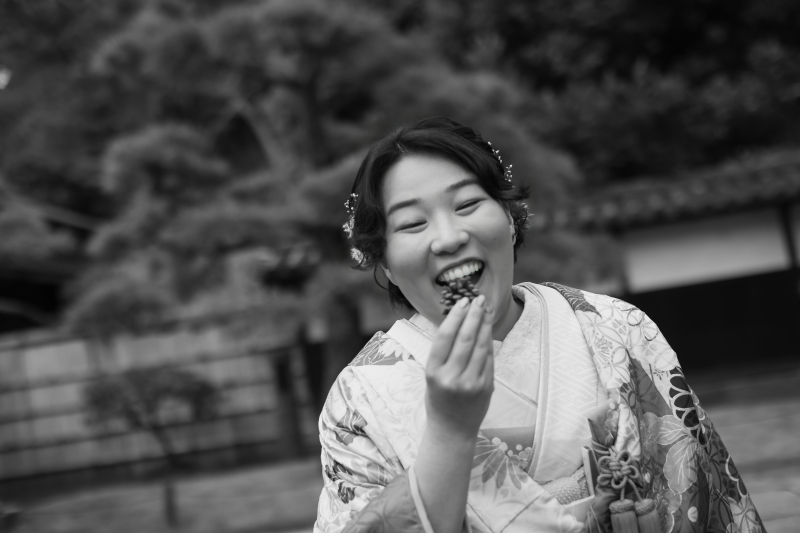 新婦さんが奪い取って、、