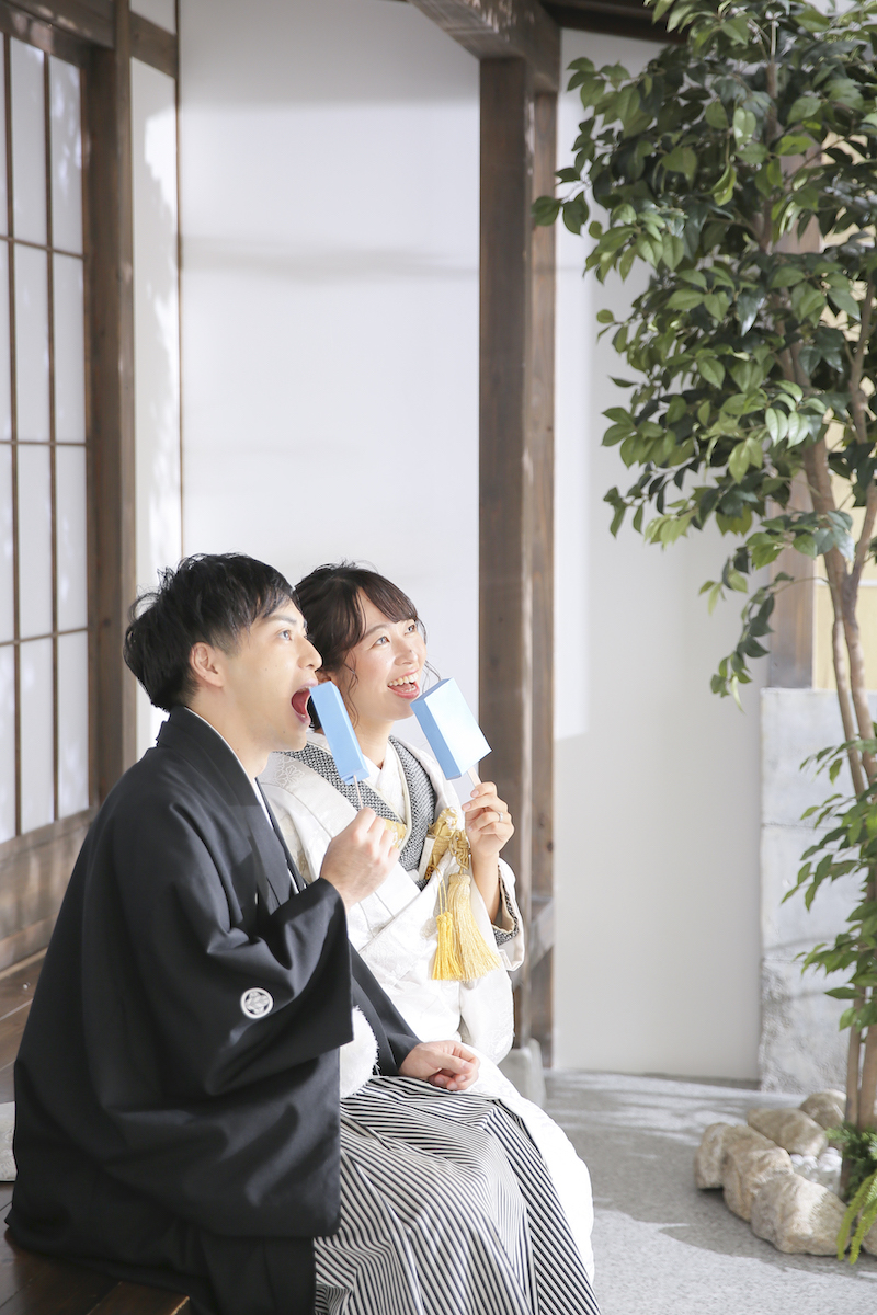 夏のある日、お二人が持っているのは・・・