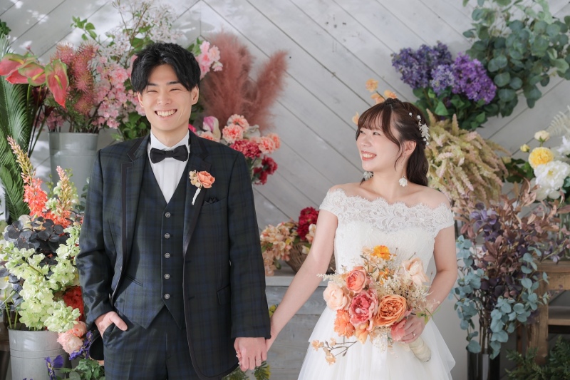 お花をバックに