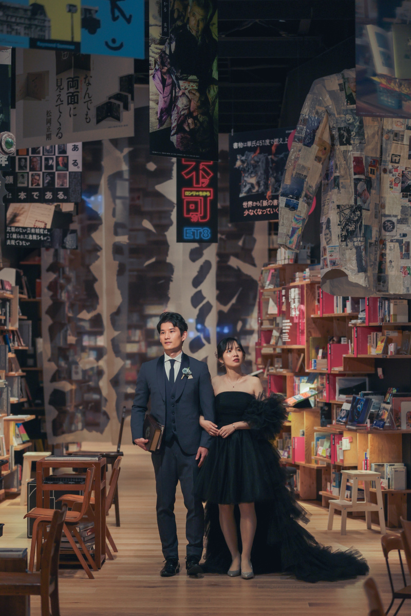 本に囲まれた世界に迷い込んで...