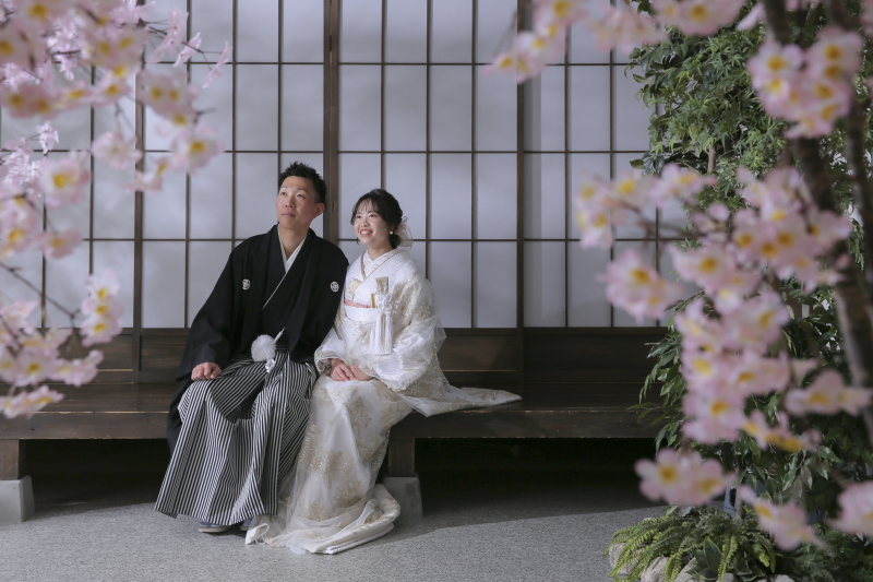 縁側に並んで。