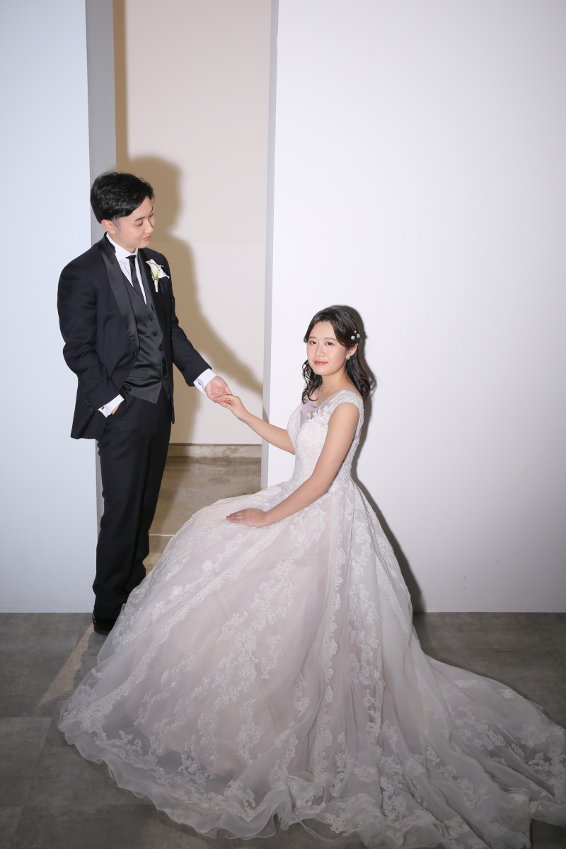 手を差し伸べて