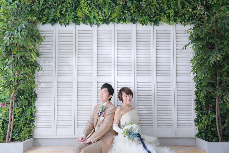 緑のあるベンチで