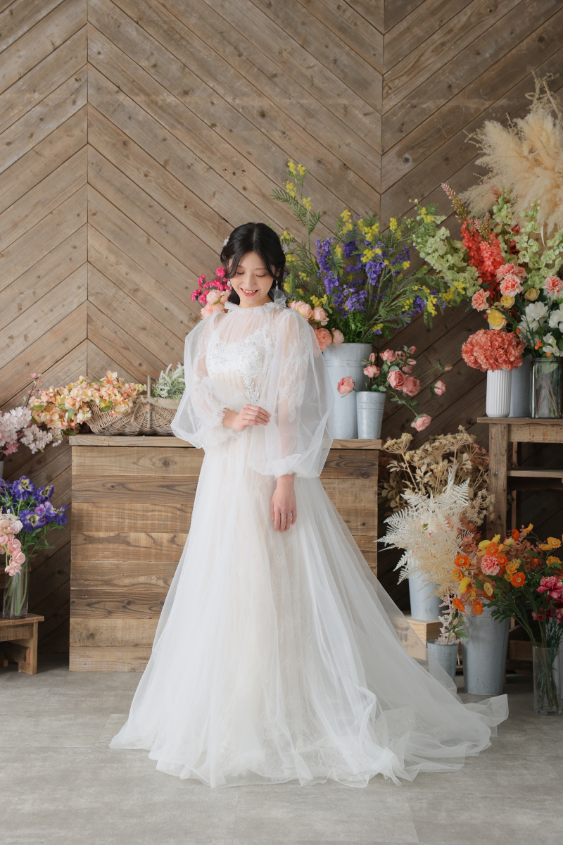 レースのドレス姿