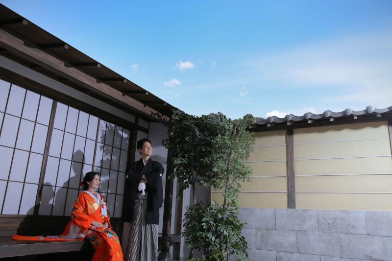 良く晴れた空の下で