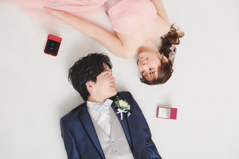 さらに寝そべって