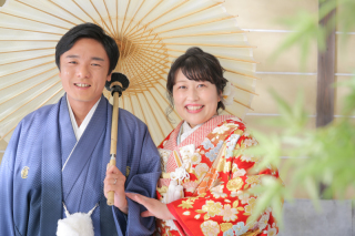 二人らしいお小物を使って撮影！