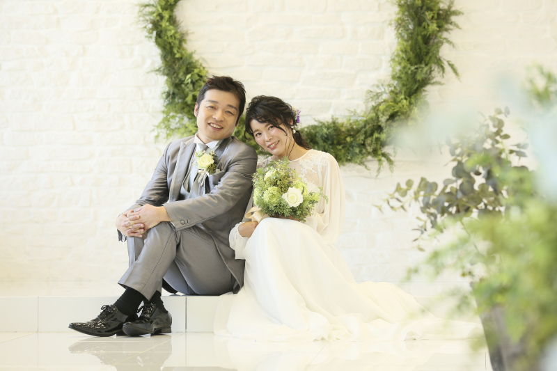 肩を寄せ合いながら