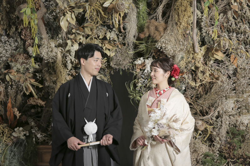 ドライフラワーの壁で