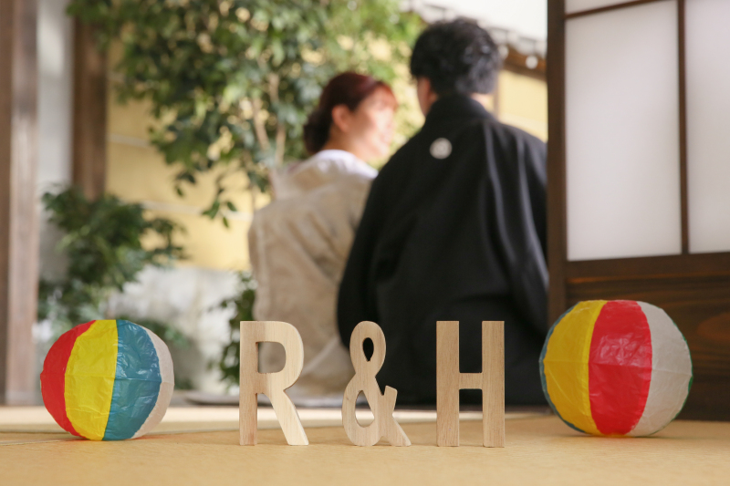 イニシャルの小物をお持ちいただいて...