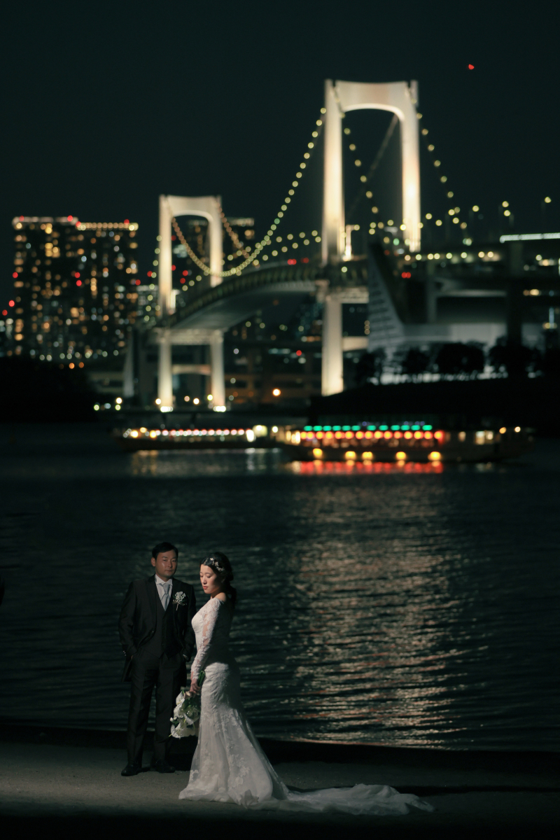 灯りと水面の反射