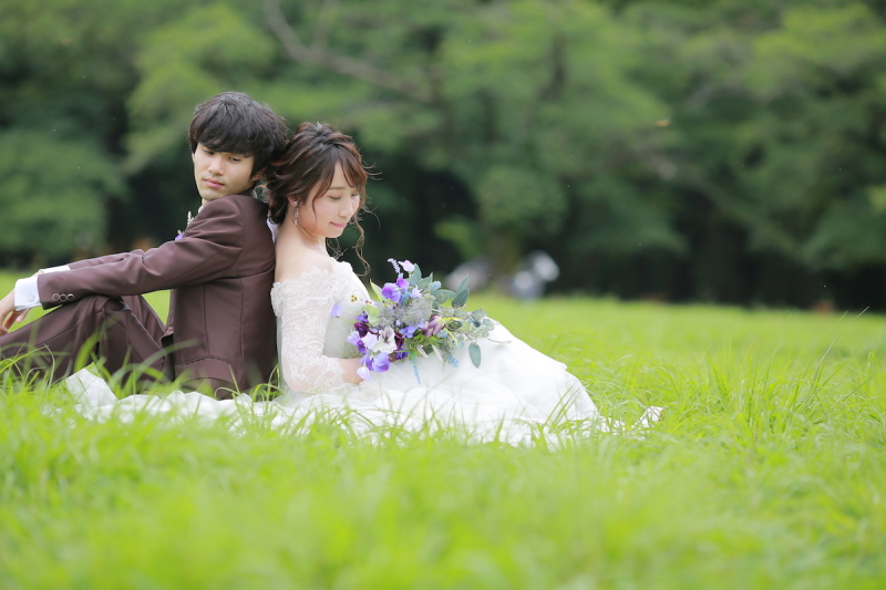 芝生に座って♪