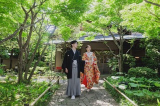 和装にぴったりの日本庭園で撮影！