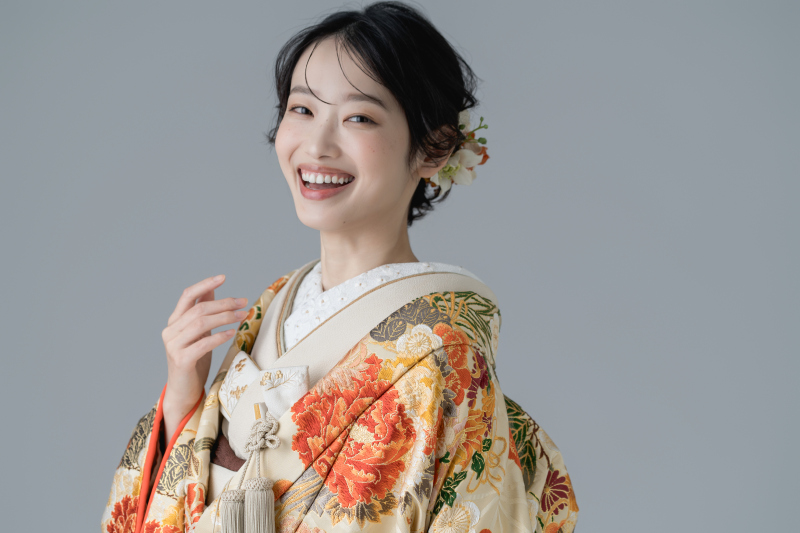 小物のカラーを統一してまとめるとお洒落に