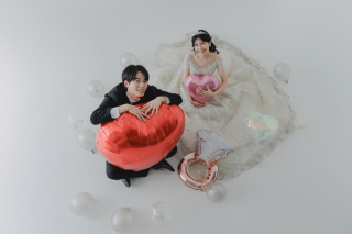 STUDIO AQUA 新宿店（スタジオAQUA）_【シンプルな背景が「おふたりらしさ」を輝かせる】スタジオPLUS