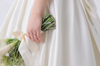 STUDIO AQUA 新宿店（スタジオAQUA）_【シンプルな背景が「おふたりらしさ」を輝かせる】スタジオPLUS