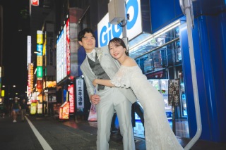 STUDIO AQUA 新宿店（スタジオAQUA）_【煌めいたネオン街で残したい方へ】　新宿周遊ロケーション