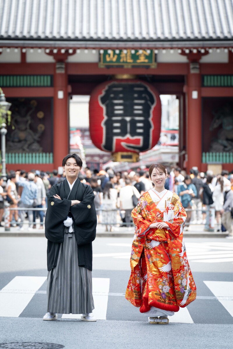 まずは雷門から撮影しました！