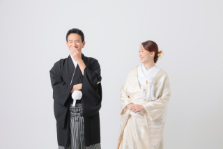 シンプルに美しく和装スタジオ！