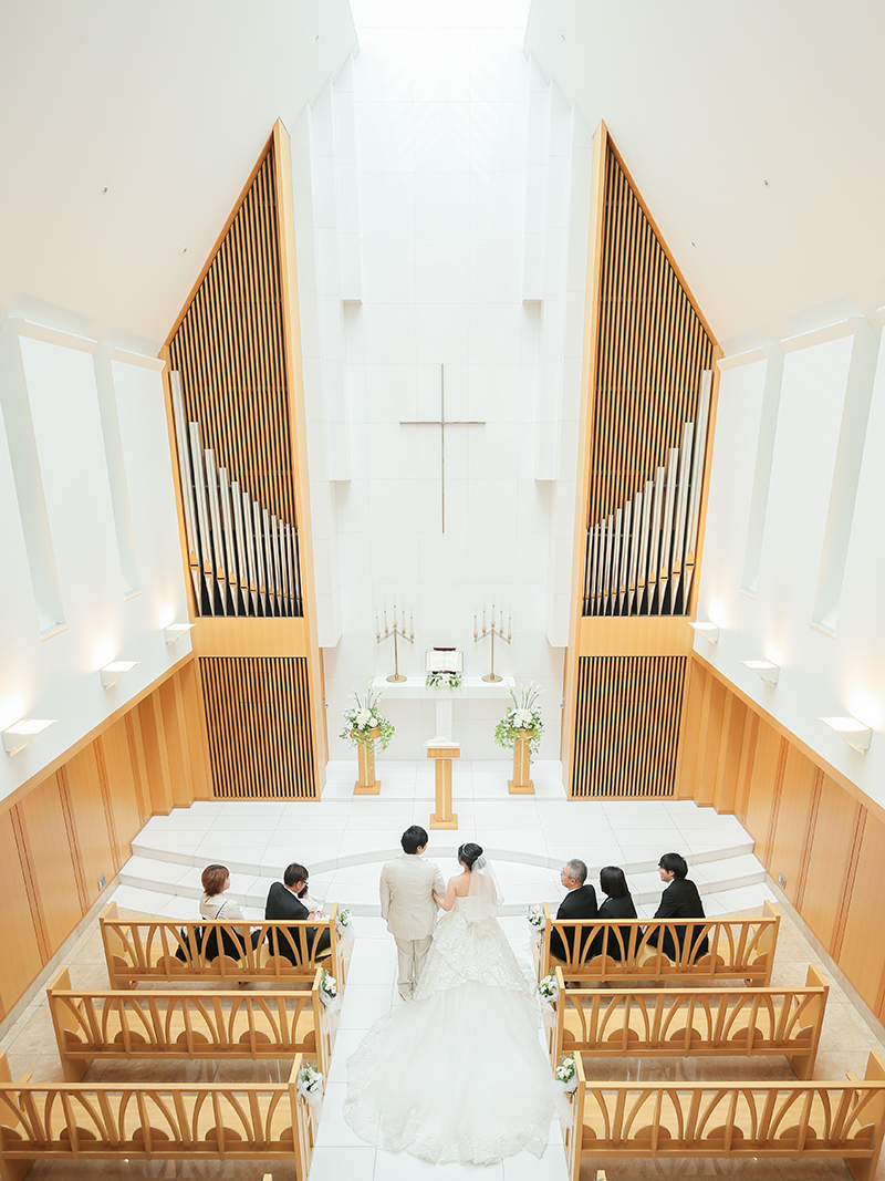 ホテル内の本格的チャペル