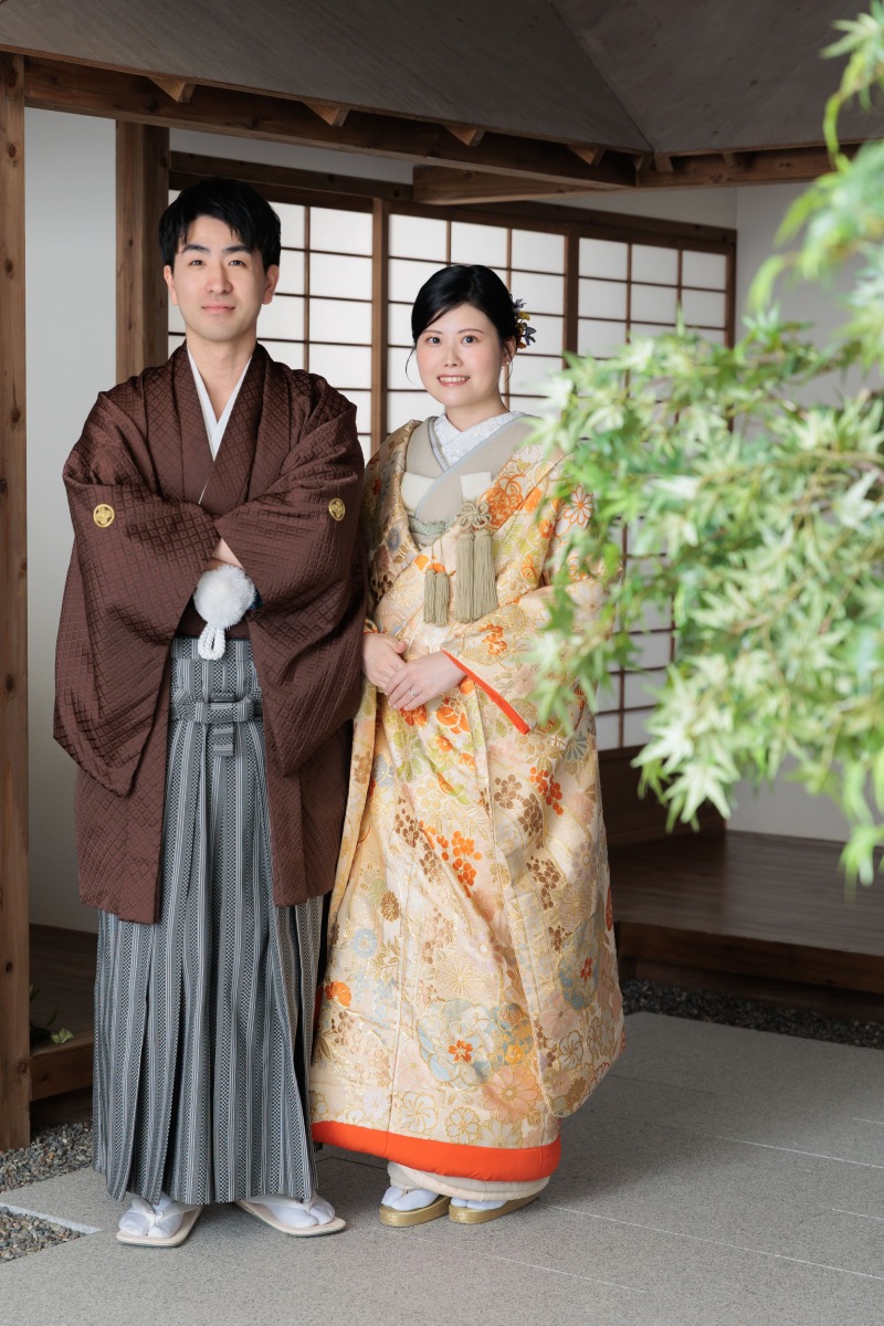 縁側の前に立って