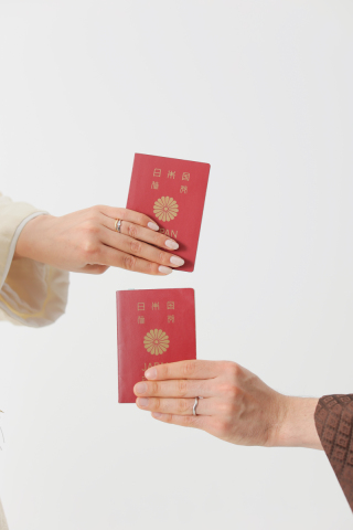 旅好きなお二人の和装スタジオ撮影