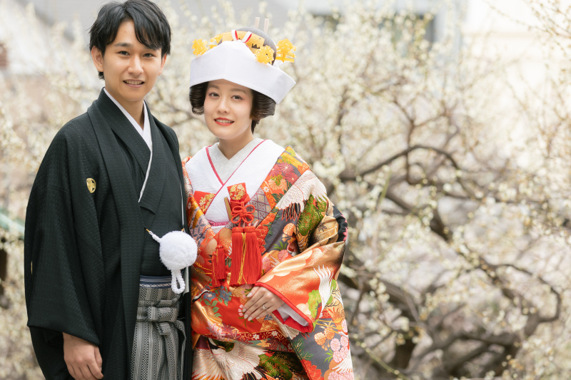 梅の木をバックに！